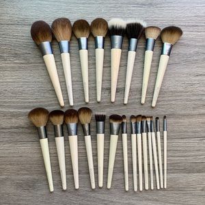 ECOTOOLS 22 Piece Eye and Face Makeup Brush Set